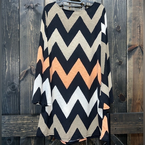 Boutique Mini Dress Chevron Fall Stripe L Boho Bell Sleeves Flare Flowy Fit - Picture 5 of 8